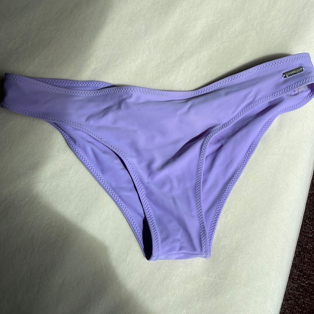 Blackbough Moderate Bottoms in Lilac
